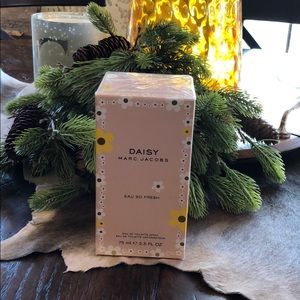 Daisy Marc Jacobs